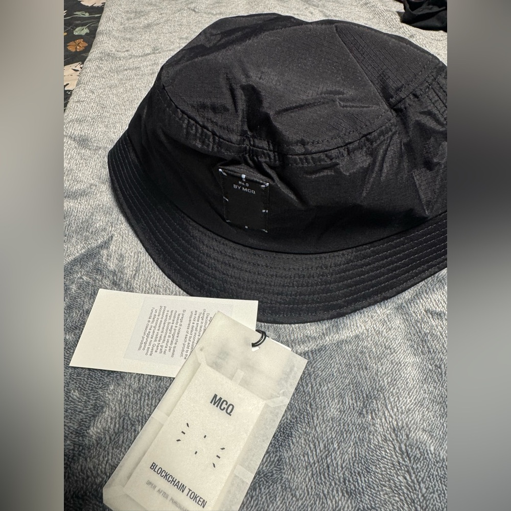 Alexander McQueen Black Bucket Hat